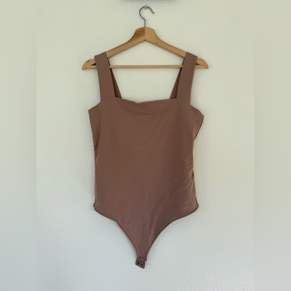 A&F Soft Matte Seamless Squareneck Bodysuit